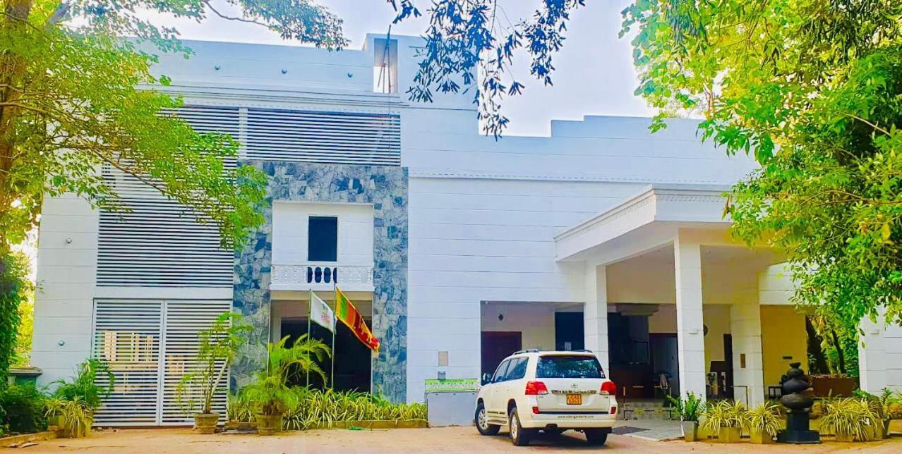 Hotel Eden Garden Sigiriya Luaran gambar