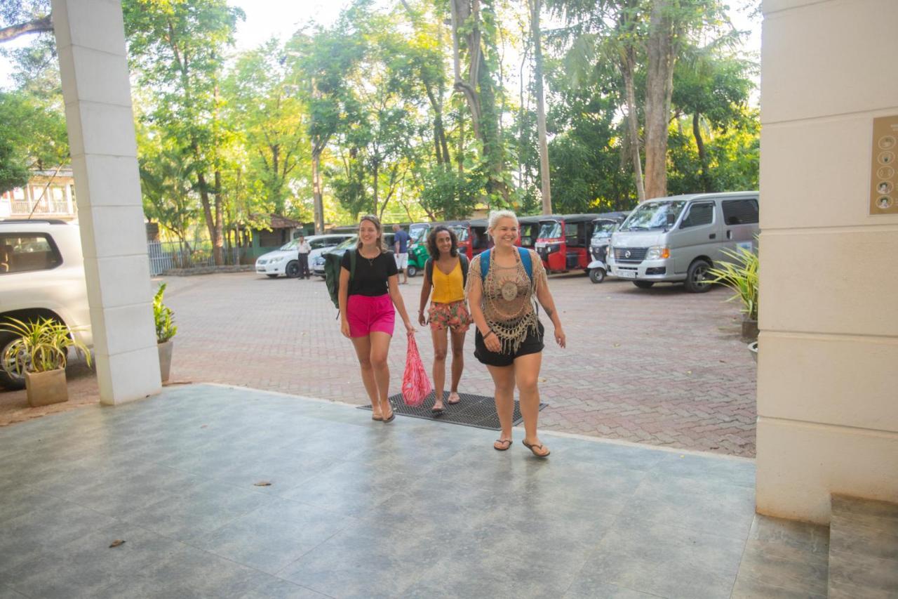 Hotel Eden Garden Sigiriya Luaran gambar